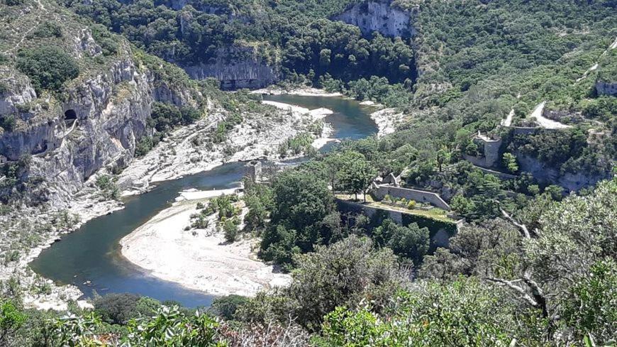 Proche Uzes Le Cocon Du Peintre Anglais Sanilhac-et-Sagries Ngoại thất bức ảnh